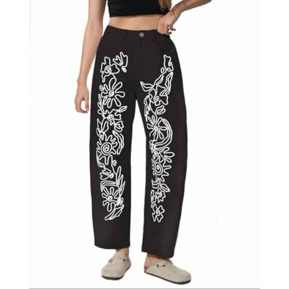 Davi & Dani Embroidered Floral Soft Barrel Denim Black Size M